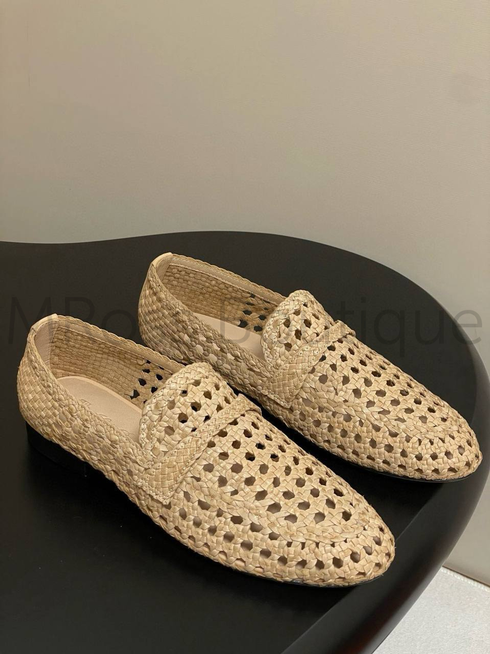 Женские лоферы Loro Piana бежевого цвета плетёные