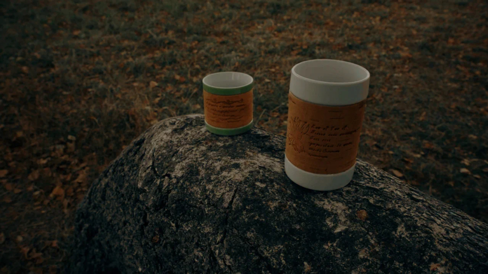 Кружка большая фарфоровая без ручки с цитатами С.А. Есенина на бересте.