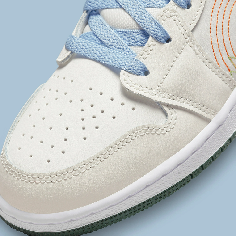 Кроссовки Air Jordan 1 Mid SE «Стич»