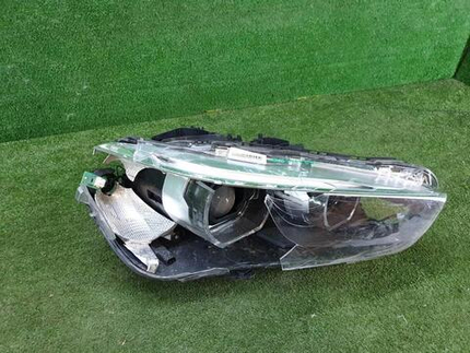 Битая Фара правая BMW X1 F48 (2015-2019) LED