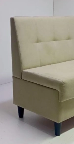 Стильный компактный диван Фабрики ОНИКС из практичного и износостойкого материала с оригинальным дизайном, вместительным ящиком для хранения, мягким наполнителем для дома, дачи и офиса