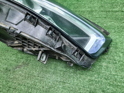 Фара правая Mercedes A W177 (2018-2022) LED