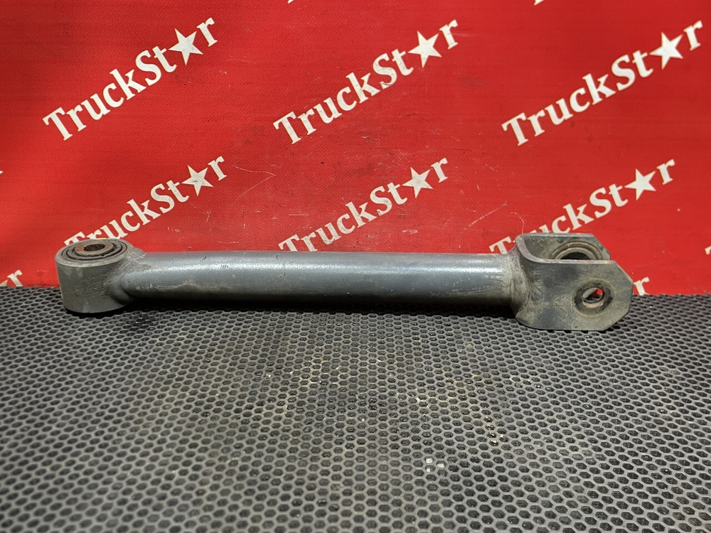 Стойка заднего стабилизатора 2018г