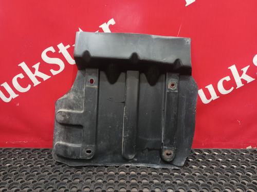 Накладка подножки левой 2020г.