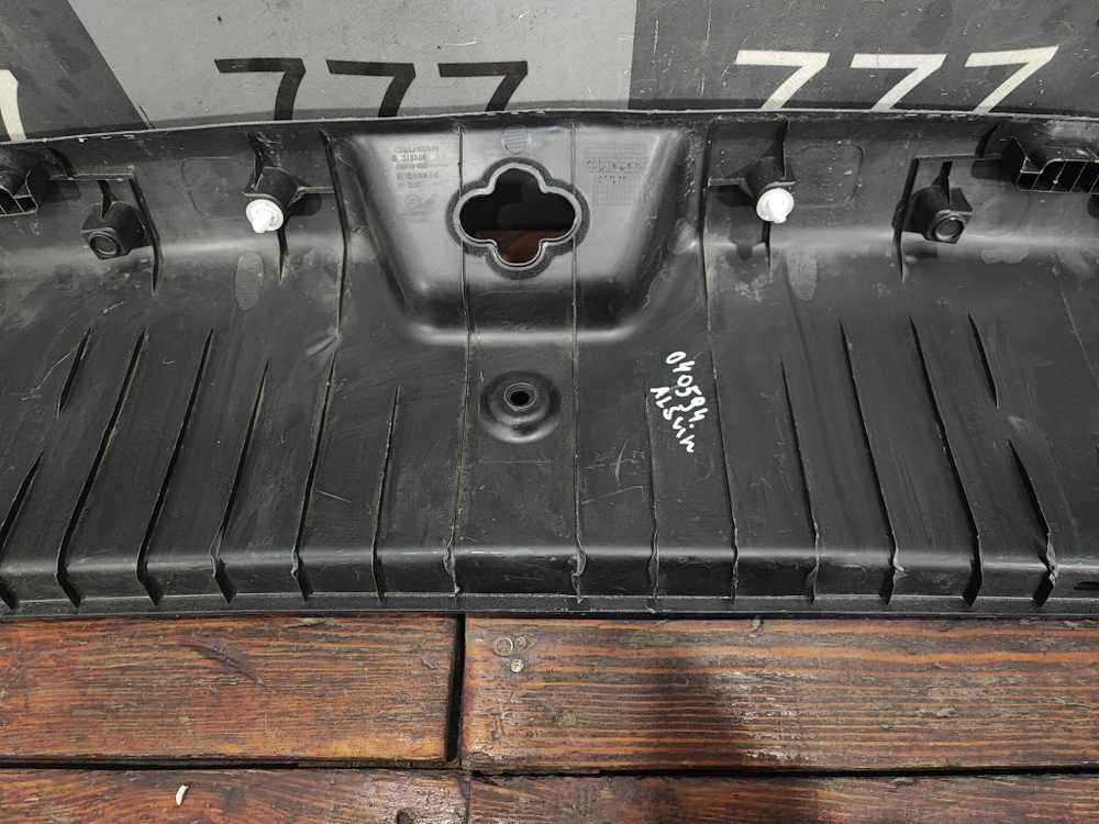 Обшивка замка багажника Changan Alsvin 18-нв Б/У Оригинал 5160100BS01