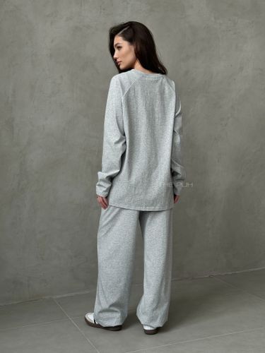 Серый хлопковый костюм