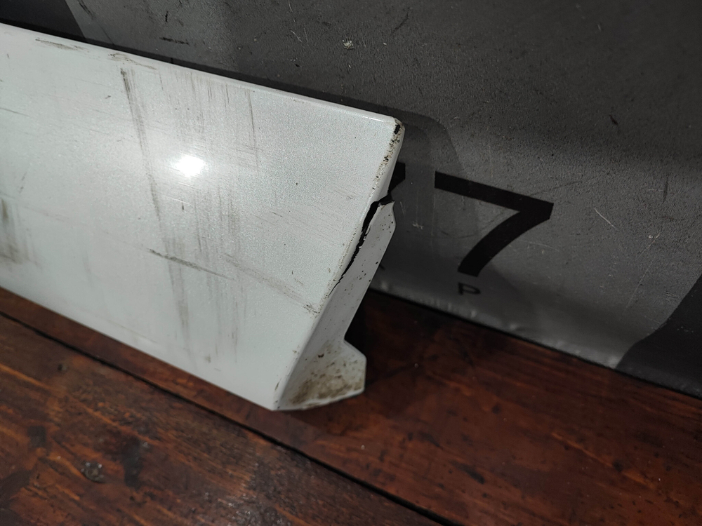 Накладка двери задней правой Toyota Highlander 4 (U70) 19-нв Б/У Оригинал 757410E100