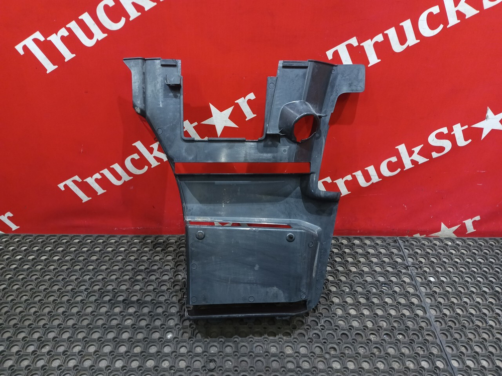 Корпус подножек левый 2021г.