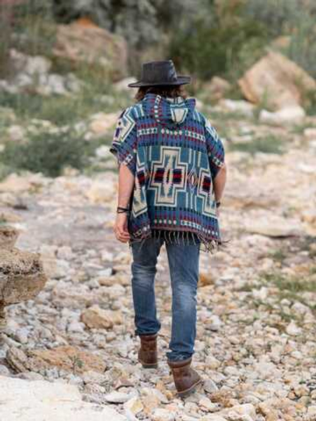 Пончо шерстяное с орнаментом