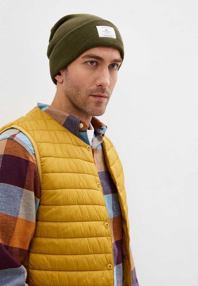 Шапка Alpha Industries Essential Beanie Зеленая Шапка Alpha Industries Essential Beanie Зеленая