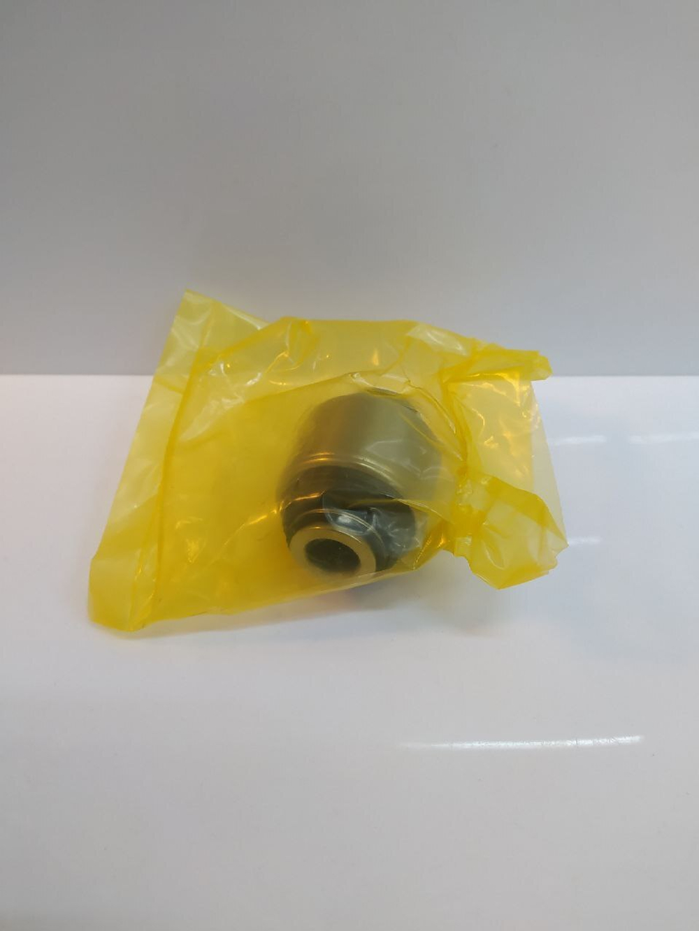 Сайлентблок задней цапфы нижний (плавающий) 551304D00XFFF для Hyundai Elantra, Kia Ceed
