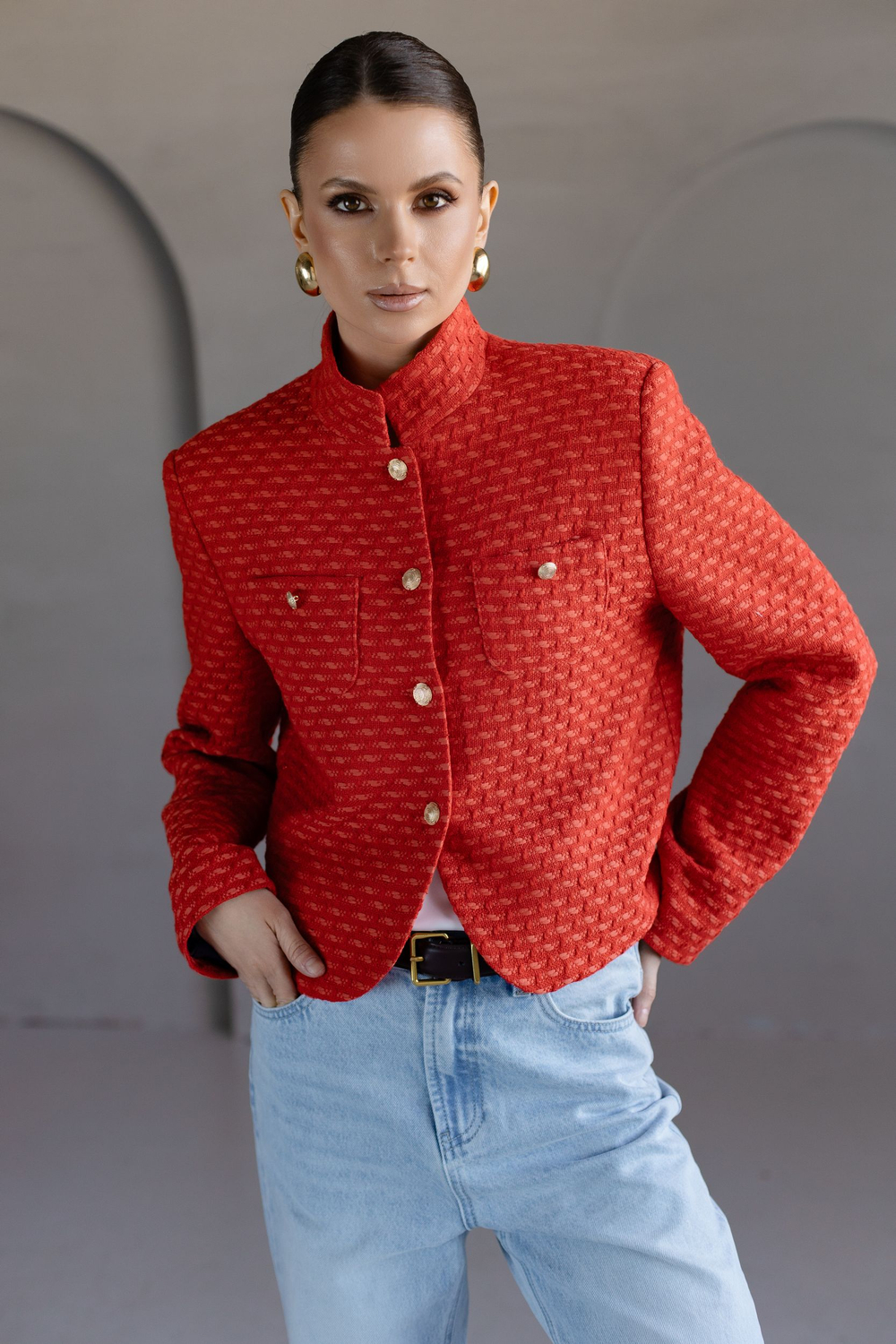 Жакет из твида укороченный со стойкой красный