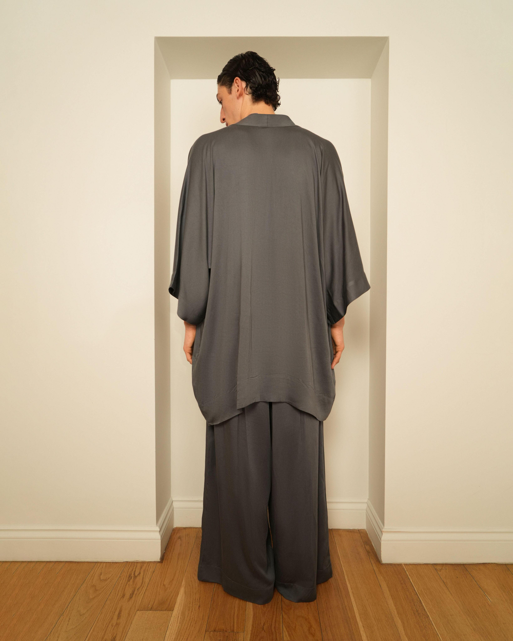 Кимоно мужское серое