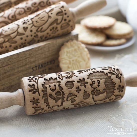 Малая скалка с узором Ежики