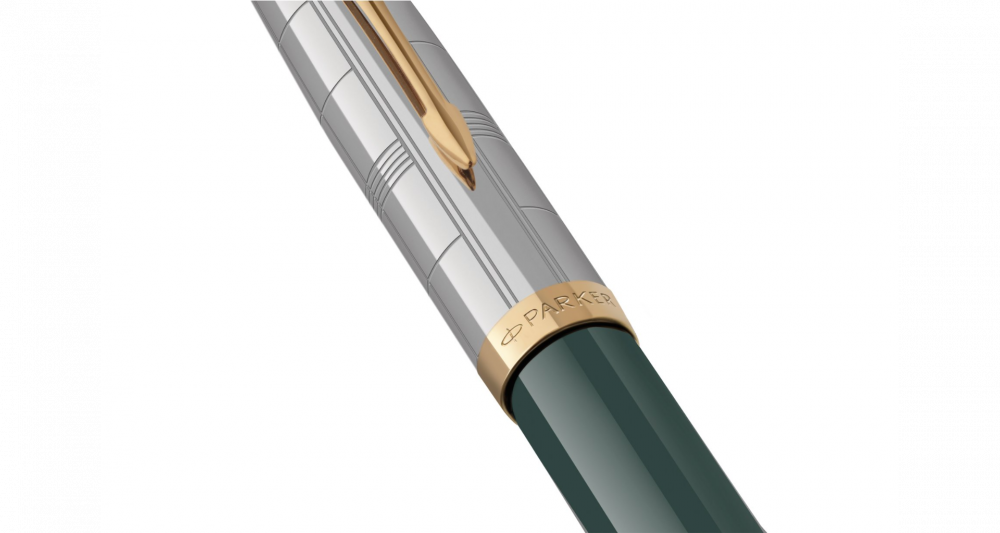 Шариковая ручка Parker 51 Premium Forest Green GT стержень: M, цвет чернил: black, в подарочной упаковке.