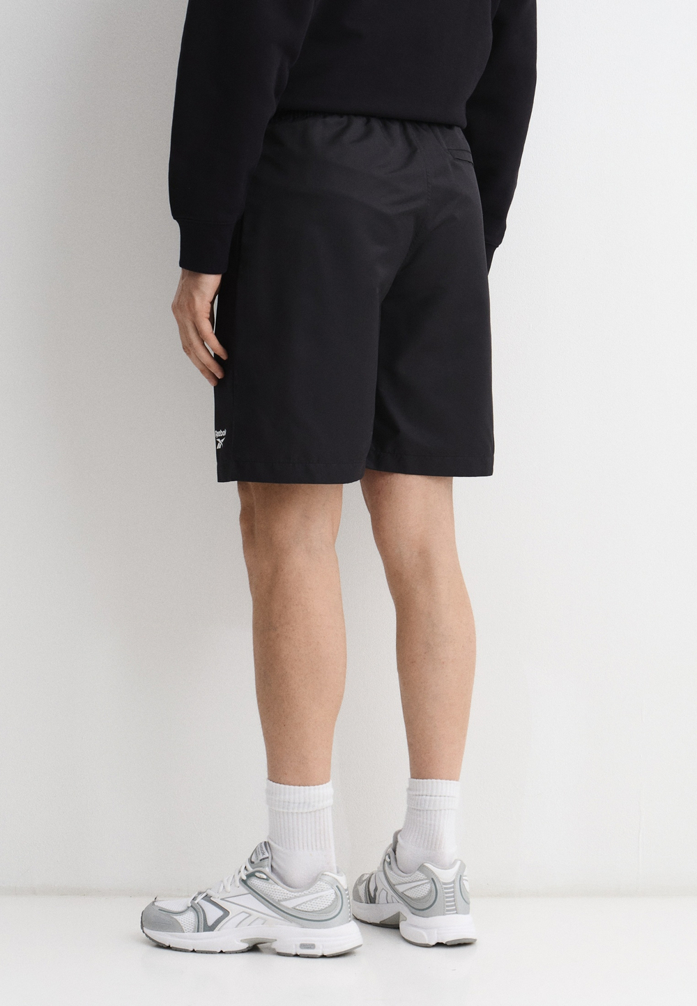 Шорты спортивные мужские REEBOK ID 9" WOVEN SHORT