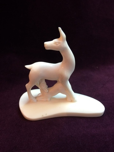 Скульптура "Лань с детенышем", рог лося, цевка