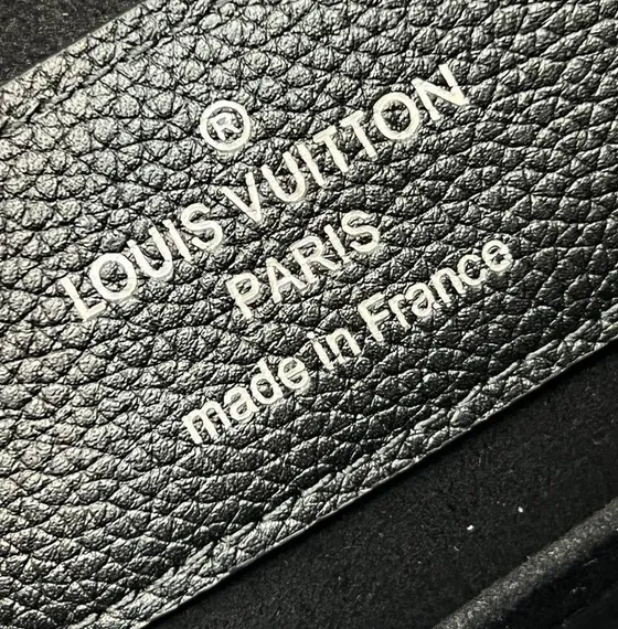 Сумка Louis Vuitton Lockme Ever черный
