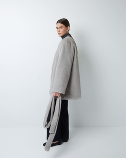 Шуба из искусственного меха норки серый