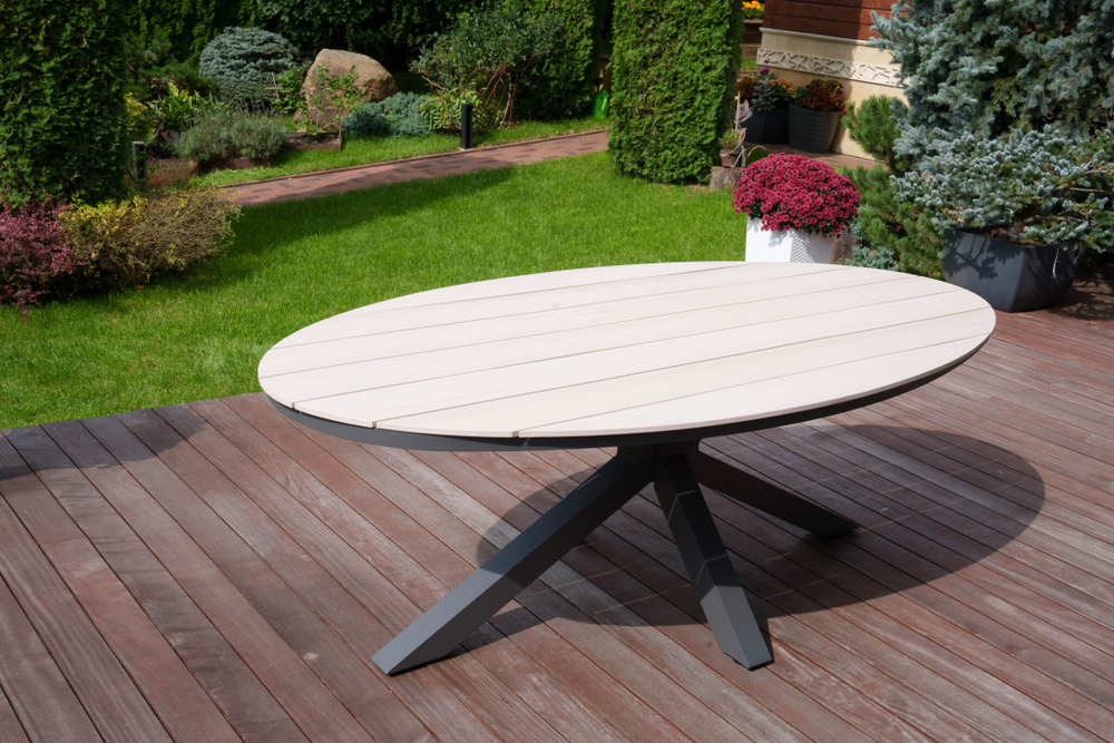 Комплекты садовой мебели из искусственного ротанга : обеденный стол ЛУГАНО ( 2.2Х 1.14 м) + 6 кресел БЕРГАМО(цвет серый)