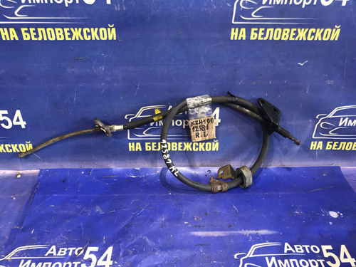 Трос ручника левый TOYOTA HIACE 1993-1999