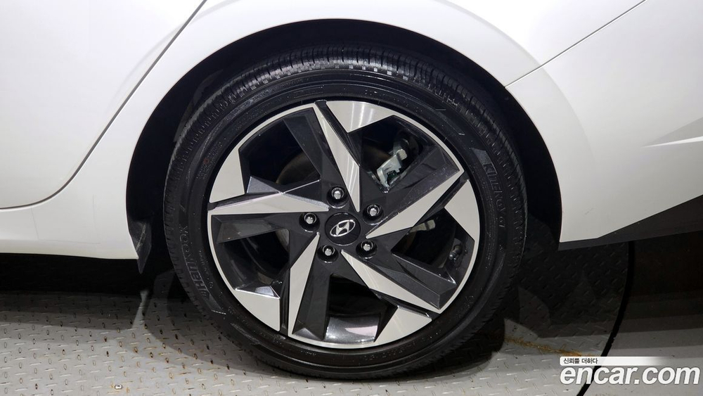 Hyundai Avante (CN7) 1.6 (03.2021)