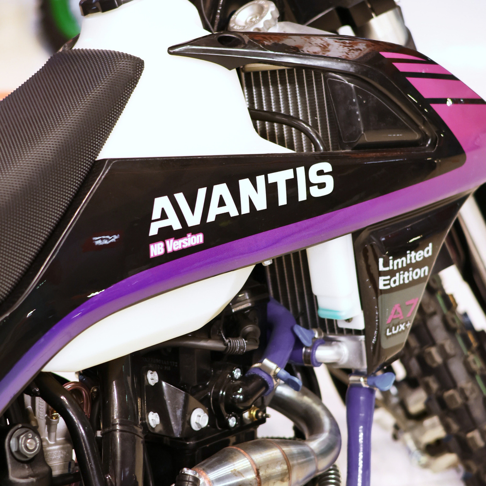 Мотоцикл Avantis A7 NEW (174MN-5 NB300) KKE Черный 21/18