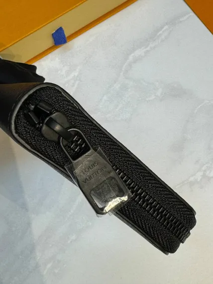 Бумажник Louis Vuitton Zippy Horizontal черный