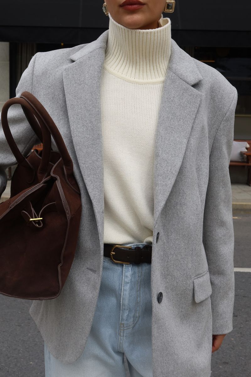 Пальто из смесовой шерсти однобортное укороченное серое