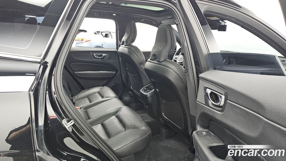 Volvo XC60 2 Generation B6 R-Design (02.2022)
