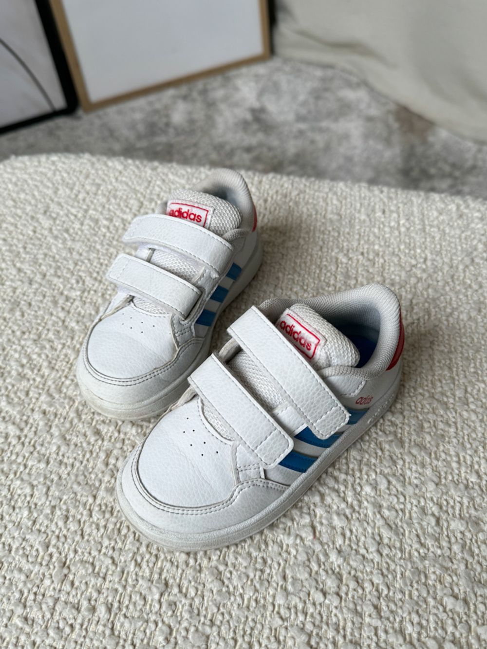 Кроссовки Adidas, 23