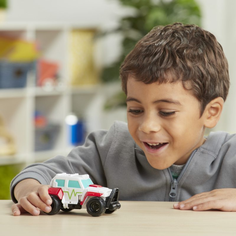 Playskool Transformers RSB - Академия спасательных ботов Medix the Doc-Bot E8102