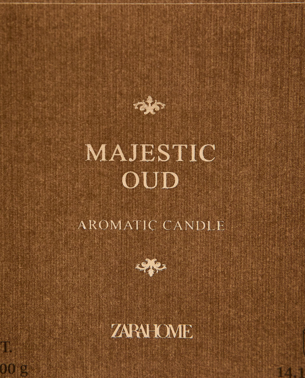 Zara Home Свеча ароматическая Majestic Oud 400 г, растительный воск, аромат восточный древесный, Коричневый