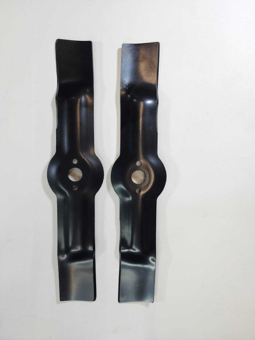 Комплект из двух сменных ножей для газонокосилки 82V 61 см, 2515607 и 60V, 61 см, 2519107