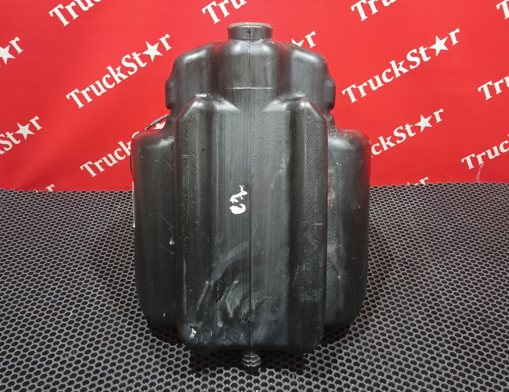 Бачок омывателя лобового стекла 2022г.