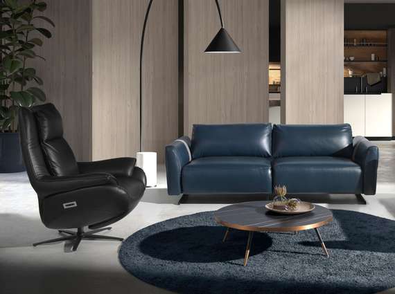 Кресло с реклайнером Angel Cerda 5124, черная кожа