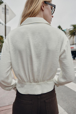 ZARA АТЛАСНАЯ РУБАШКА С ПРИТАЛЕННЫМ СИЛУЭТОМ, ЭКРЮ