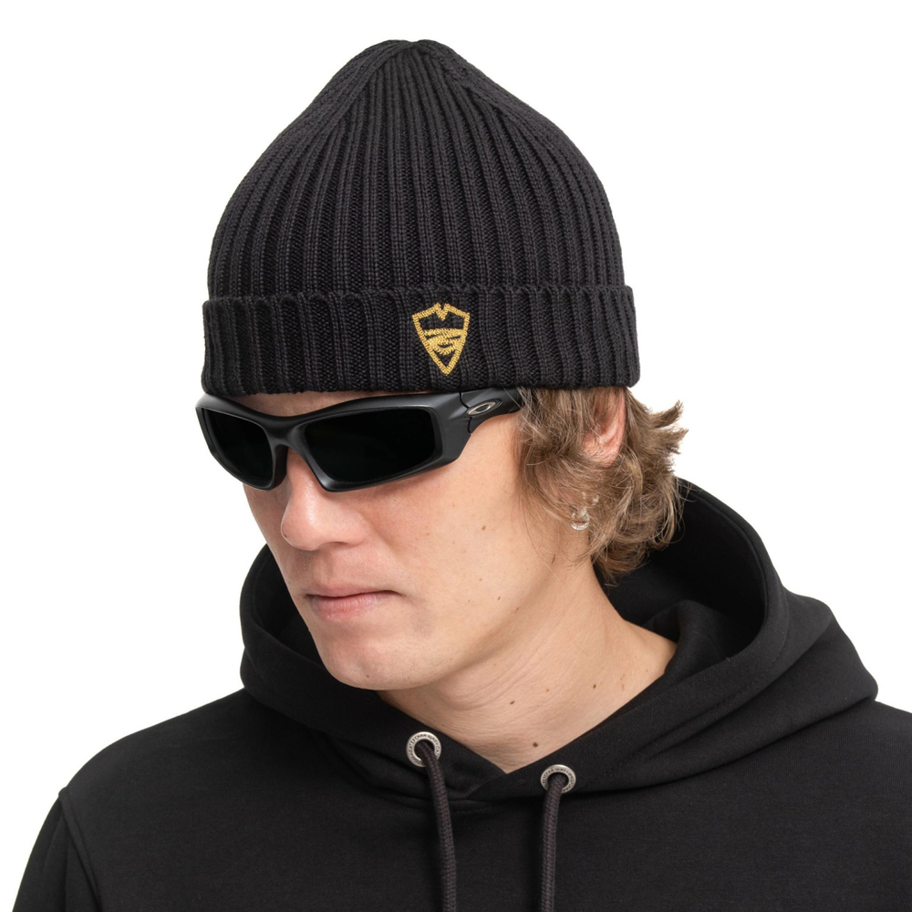 Шапка Питерский Щит "Лого" Черный