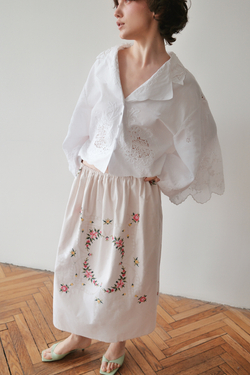 Юбка с цветочной вышивкой