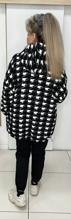 Теплый жакет-куртка без подкладки с капюшоном