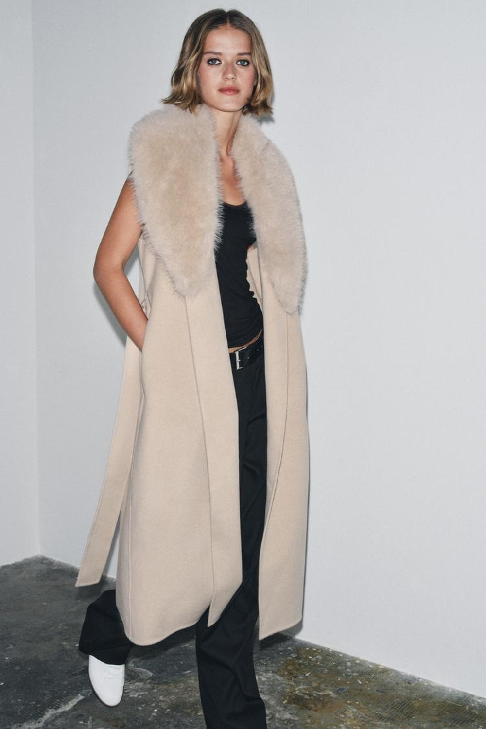 ZARA ЖИЛЕТ С ВОРОТНИКОМ ИЗ ИСКУССТВЕННОГО МЕХА — ZW COLLECTION, ЭКРЮ