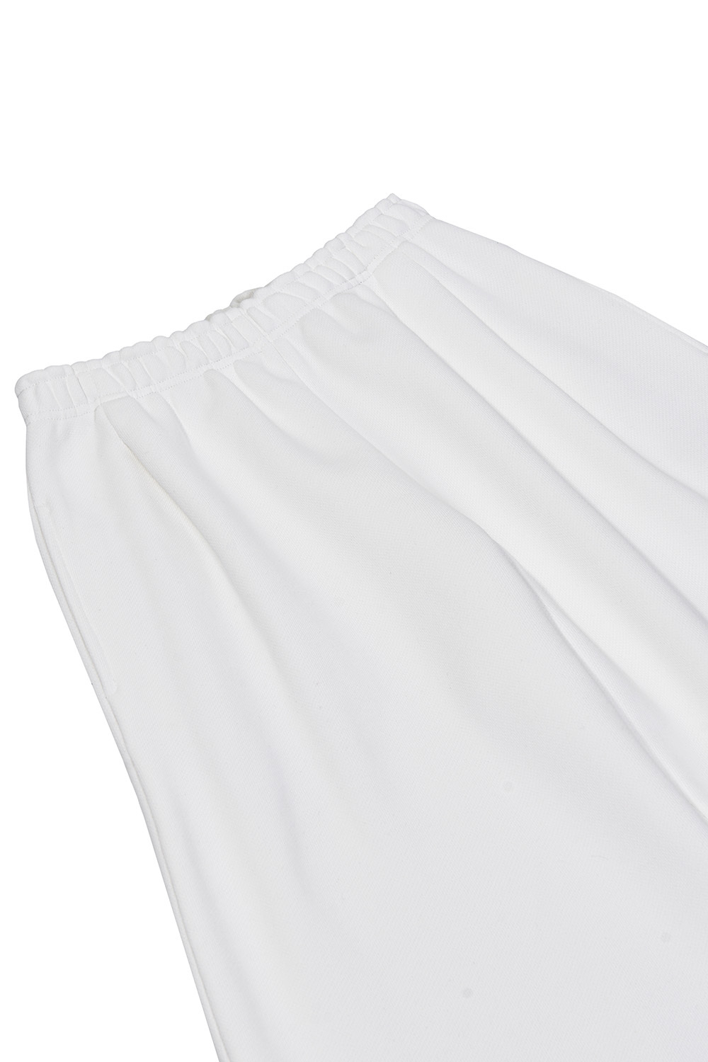 Штаны бананы с защипами Белый