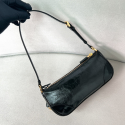 Prada Re-Edition 2002 Bag 23 cm