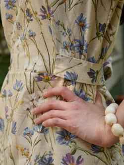 Платье миди с коротким рукавом