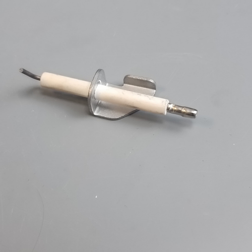 Б/У Электрод розжига для котлов BUDERUS U022-24, U042-44, U052-54, BOSCH 4000W арт. 19928643, 87199051490