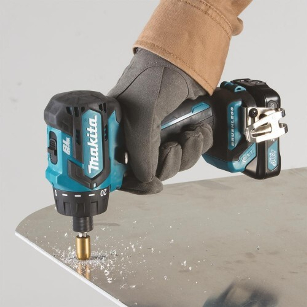 Аккумуляторная дрель-шуруповерт MAKITA DF 032 DWME бесщеточная DF032DWME