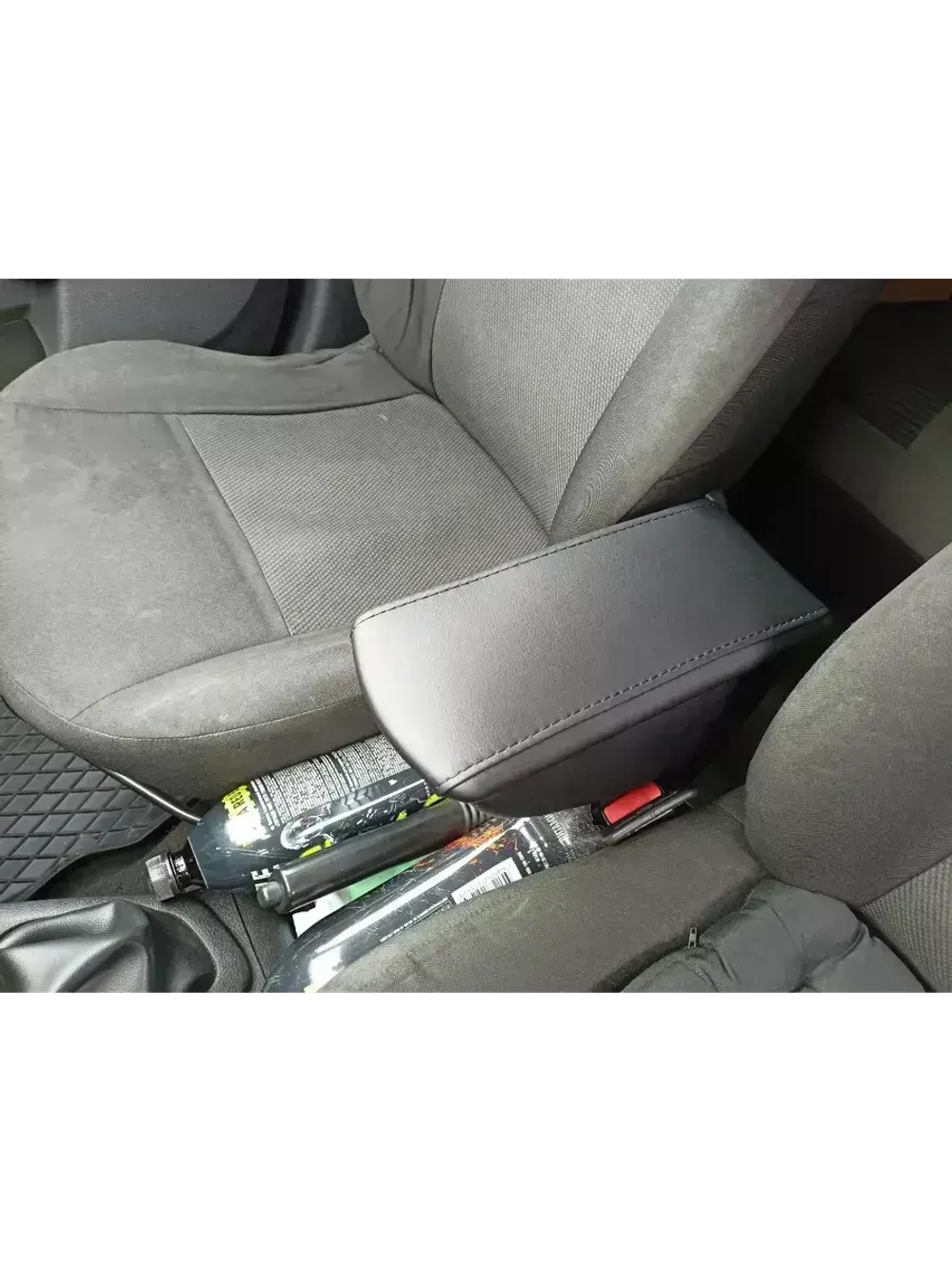 Подлокотник Рено Логан (2004-2022)