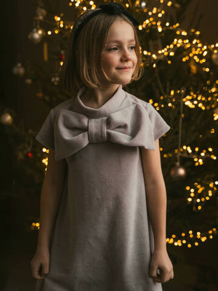 Велюровое платье Mjölk White Sand, с бантом