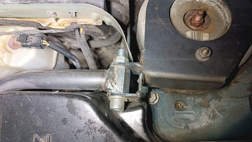 Распорка передних стоек Peugeot 407 (ПОД ЗАКАЗ)