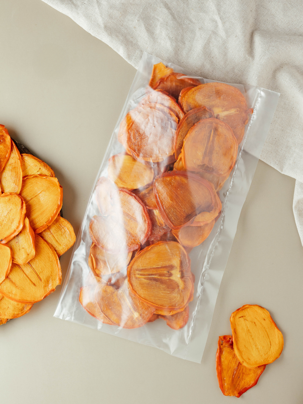 Хурма вяленая, большая пачка 240 г